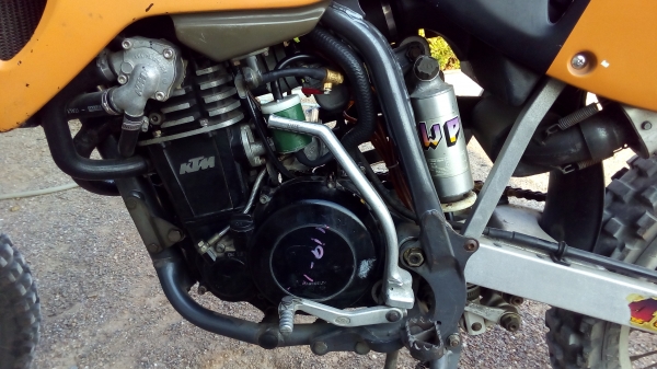 ต้องการขาย KTM EXC400 LC4 ปี 96 อินวอย เครื่องสตาร์ทเท้าติดง่าย ใช้งานน้อยมากครับ ใช้ในไทยไม่เกิน 500 กม. เนื่องจากสูงและแรงเกินไป ไม่ค่อยเหมาะกับผมเท่าไหร่ ราคา 50000 บาท สภาพตามรูปเลย สนใจโทร 0875449238 ครับ