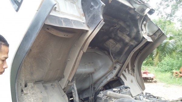 ขายรถ 6 ล้อ / ISUZU ตู้เย็น 190 แรง / ยาว 5.70 ม./ สูง 2.40 ม./ กว้าง 2.40 ม.