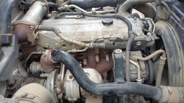 ขายรถ 6 ล้อ / ISUZU ตู้เย็น 190 แรง / ยาว 5.70 ม./ สูง 2.40 ม./ กว้าง 2.40 ม.