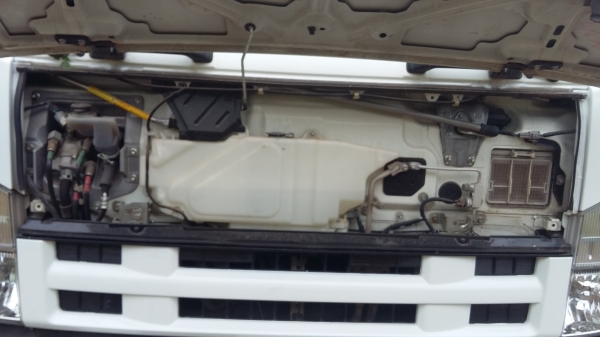 ขายรถ 6 ล้อ / ISUZU ตู้เย็น 190 แรง / ยาว 5.70 ม./ สูง 2.40 ม./ กว้าง 2.40 ม.