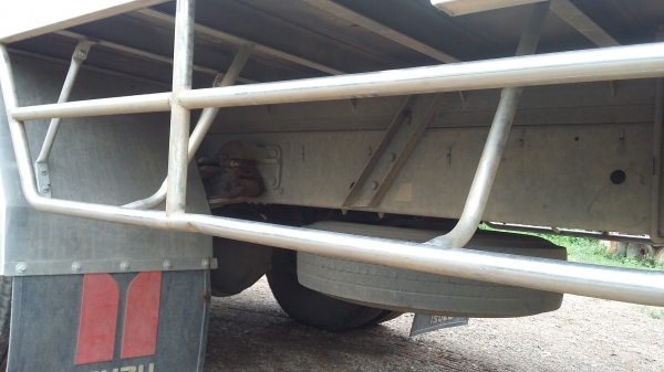 ขายรถ 6 ล้อ / ISUZU ตู้เย็น 190 แรง / ยาว 5.70 ม./ สูง 2.40 ม./ กว้าง 2.40 ม.