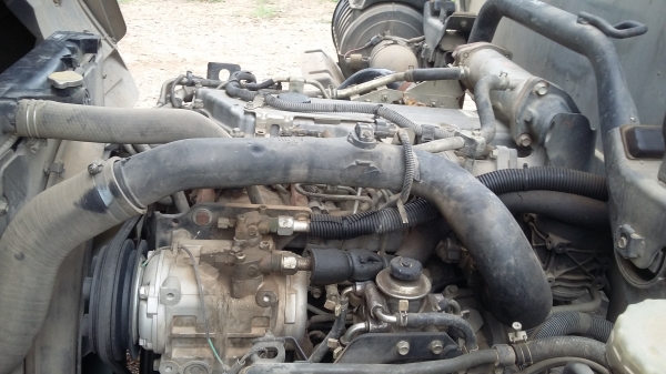 ขายรถ 6 ล้อ / ISUZU ตู้เย็น 190 แรง / ยาว 5.70 ม./ สูง 2.40 ม./ กว้าง 2.40 ม.