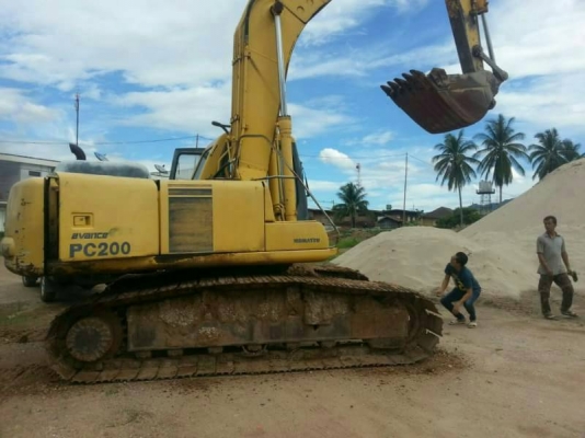 รถแบคโฮ