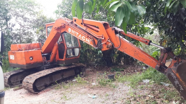 แบล็คโฮลขนาด 60 Hitachi UH-02 เก่าญี่ปุ่นแท้ สภาพสวยพร้อมใช้