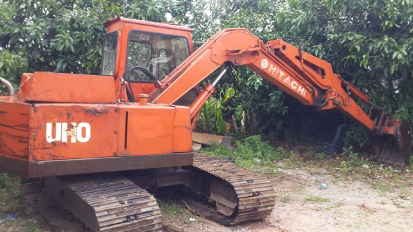 แบล็คโฮลขนาด 60 Hitachi UH-02 เก่าญี่ปุ่นแท้ สภาพสวยพร้อมใช้