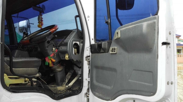 หัวลากมือสอง/ Hino FM2K/ 260 แรง ปี 42 เกียร์อีตัน/ กระจกไฟฟ้า/ สวยเต็มตามรุ่น