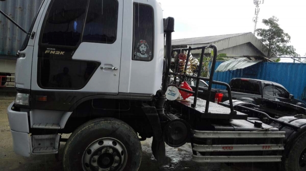 หัวลากมือสอง/ Hino FM2K/ 260 แรง ปี 42 เกียร์อีตัน/ กระจกไฟฟ้า/ สวยเต็มตามรุ่น