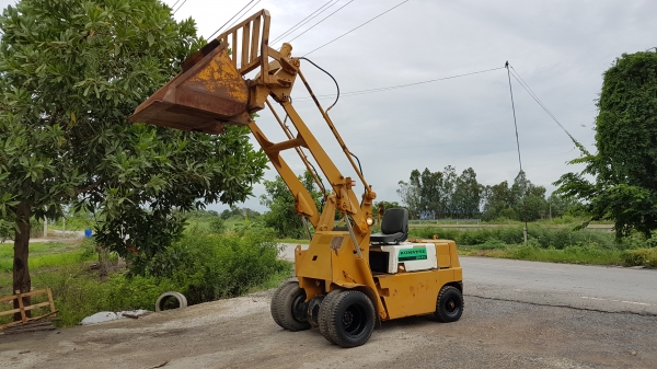 ขายด่วนรถตักยกKOMATSUFG15ยก1.5คิวยกส่ง3เมตรยางหน้าคู้เกียรออโต้คับดีรถนอกเพิ่งนำเข้ายังไม่เคยไช้งานในไทยเลย