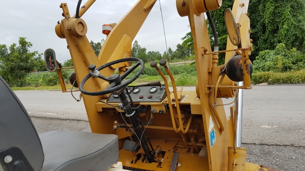 ขายด่วนรถตักยกKOMATSUFG15ยก1.5คิวยกส่ง3เมตรยางหน้าคู้เกียรออโต้คับดีรถนอกเพิ่งนำเข้ายังไม่เคยไช้งานในไทยเลย