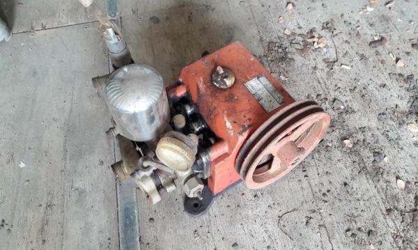 ขาย ปั๊มฉีดน้ำแรงดันสูง ฉีดพ่นยา อเนกประสงค์ เก่าญี่ปุ่นแท้ครับติดมากับตู้