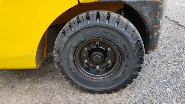 ขายด่วนรถยกKOMATSU FG30-17ยก3.0ตันเสาสูง4เมตรเกียรออโต้รถนอกนำเข้ายังไม่เคยใช้งานในเมืองไทยเลย=รุ่นใหม่ขายถูกๆๆ