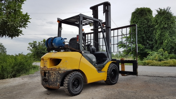 ขายด่วนรถยกKOMATSU FG30-17ยก3.0ตันเสาสูง4เมตรเกียรออโต้รถนอกนำเข้ายังไม่เคยใช้งานในเมืองไทยเลย=รุ่นใหม่ขายถูกๆๆ