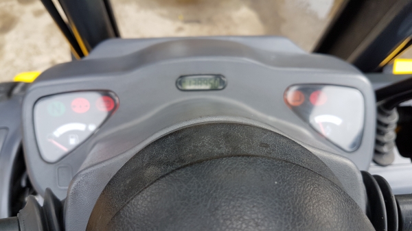 ขายด่วนรถยกKOMATSU FG30-17ยก3.0ตันเสาสูง4เมตรเกียรออโต้รถนอกนำเข้ายังไม่เคยใช้งานในเมืองไทยเลย=รุ่นใหม่ขายถูกๆๆ