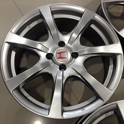 Honda Type-R  8 ก้าน 4รู100 กว้าง 7 นิ้ว ET 42 สภาพสวย ตจวส่งได้ครับ 8,500/4วง *