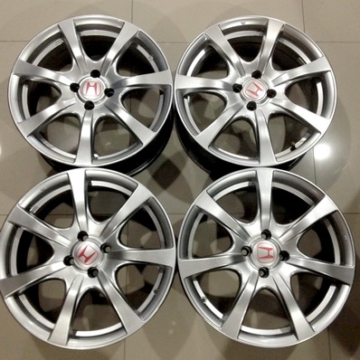 Honda Type-R  8 ก้าน 4รู100 กว้าง 7 นิ้ว ET 42 สภาพสวย ตจวส่งได้ครับ 8,500/4วง *