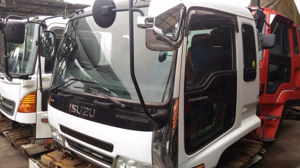 หัวเก๋ง isuzu deca รุ่นใหม่ สีขาวภายในดำ หัวนอกสภาพสวยมาก หัวเก๋ง isuzu deca รุ่นใหม่ สีขาวภายในดำ หัวนอกสภาพสวยมาก