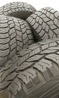 ขายยาง COOPER 265/70/16 พร้อมล้อสวยๆ