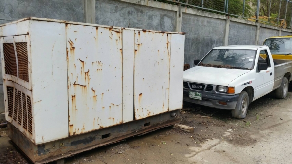 ขายถูกตามสภาพครับ เครื่องปั๊มลม อัดลม ขนาดใหญ่ ingersolrand  ใช้มอเตอร์ ไฟฟ้า 3 เฟส ไฟ 380 v