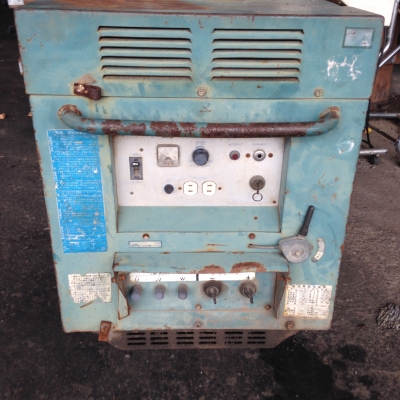 ขายตู้เชื่อมไฟสนามและไฟ200/100 EDW260SR 7.5kwเก่านอนครับ