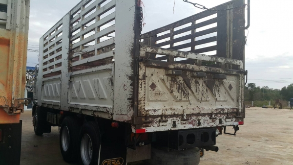 ขายด่วนรถสิบล้อเพลาเดียว 220แรง กะบะสามมิตรไม่ดั้ม ปี48 ยาว6.20 สภาพสวยพร้อมใช้ ขายด่วนรถสิบล้อเพลาเดียว 220แรง กะบะสามมิตรไม่ดั้ม ปี48 ยาว6.20 สภาพสวยพร้อมใช้