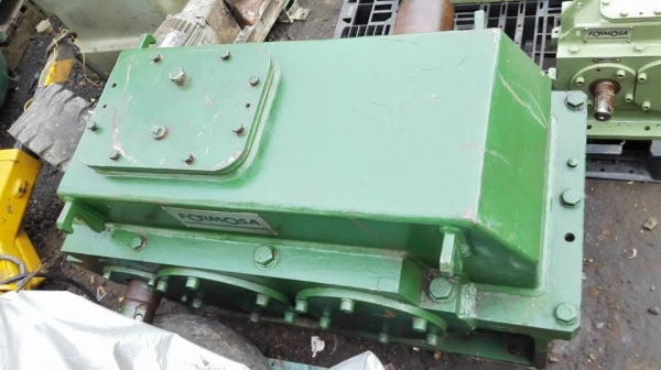 ** SOLD ** หัวเกียร์ทด FORMOSA Made in TAIWAN อัตราทด 1 : 10 ใช้กับมอเตอร์ 125 HP ของใหม่ 100\% ไม่เคยใช้งาน!!