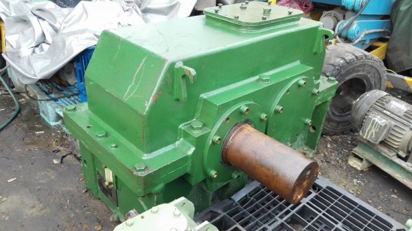 ** SOLD ** หัวเกียร์ทด FORMOSA Made in TAIWAN อัตราทด 1 : 10 ใช้กับมอเตอร์ 125 HP ของใหม่ 100\% ไม่เคยใช้งาน!!