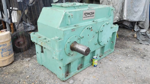 หัวเกียร์ทด FORMOSA Made in TAIWAN อัตราทด 1 : 6 ใช้กับมอเตอร์ 150 HP ของใหม่ 100\% ยังไม่เคยใช้งาน!!