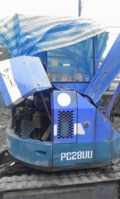 โคมัสสุ PC 28 UU