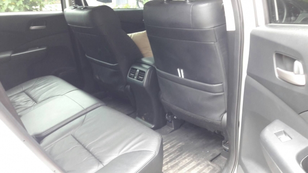 ขาย HONDA CR-V ปี 2013/2557 ตัวทอป 4WD เกียร์ออโต้ วิ่งน้อย รถสวยเดิมทุกอย่างครับ