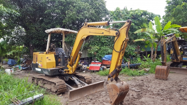 ขาย  yanma  yb351    เครื่อง4สูบเทอร์โบ