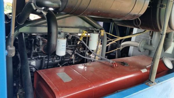 ขาย เครื่องปั๊มลม เครื่องลม ขนาดใหญ่ compair T270TS ขนาด 825 CFM เก่านอก เหมาะกับงานเจาะบาดาลที่ลึกได้ดี