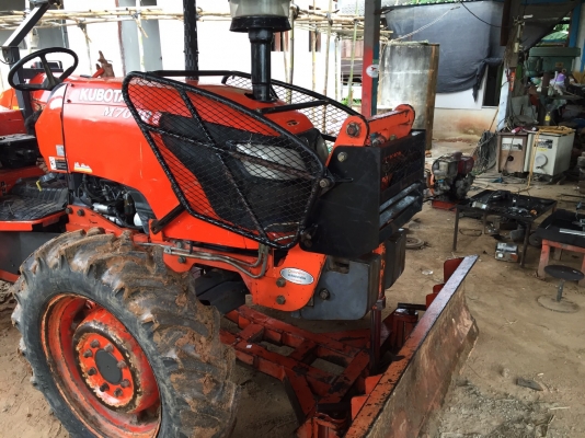 รถไถM7040ถูกๆ รถไถM7040ถูกๆ