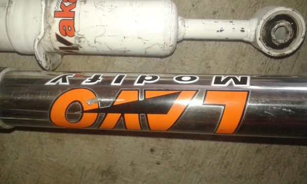 ขายโช้คอัพยี่ห้อ นากามูระใส่วีโก้ตัวสูงลดเหลือ3000ครับ