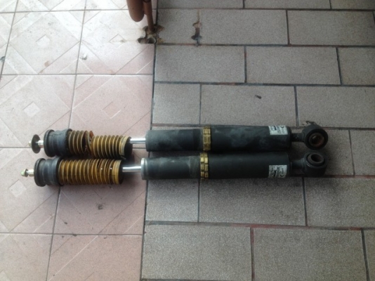 โช้คเเต่ง HKS คู่หลังสไลดกระบอกได้เก่าญี่ปุ่นเเท้สภาพดัเเห้งๆไม่ได้ล้างคู่ละ