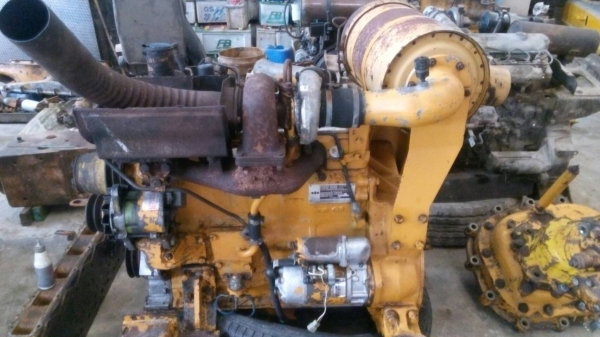 ขายเครื่องรถแมคโค S-4-D-105-5 และ ปั้มสามตอน  13 ฟัน ของเก่านอกสภาพสวยขายไม่แพงครับ