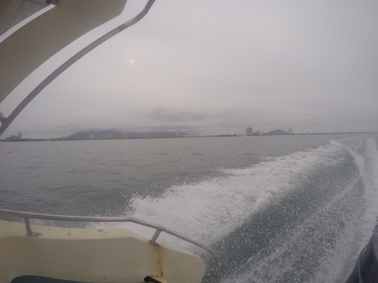 ขายเรือเร็วขนาด 15 ฟุต เครื่องยนต์ 50 แรงม้า ขายแล้ว ขอบคุณ truck2hand