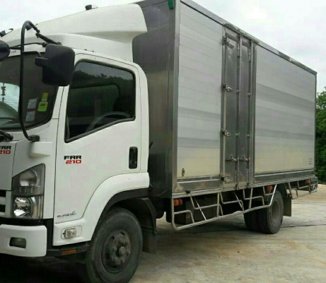 ขายดาวน์ 200,000บ หกล้อ อีซูชุ FRR 210ปี57 ช่วงยาว5.80ม ตู้เปียก สภาพดีสวยบางเดิมๆไม่มีชน ง่ายๆ เปลี่ยนสัณญา เช้า-ซื้อ รับรถกลับบ้านเลยครับ รถสวยเดิมๆน่าใช้