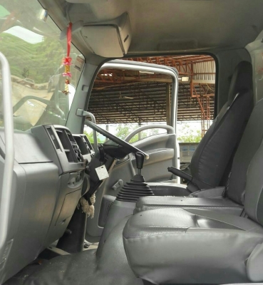 ขายดาวน์ 200,000บ หกล้อ อีซูชุ FRR 210ปี57 ช่วงยาว5.80ม ตู้เปียก สภาพดีสวยบางเดิมๆไม่มีชน ง่ายๆ เปลี่ยนสัณญา เช้า-ซื้อ รับรถกลับบ้านเลยครับ รถสวยเดิมๆน่าใช้