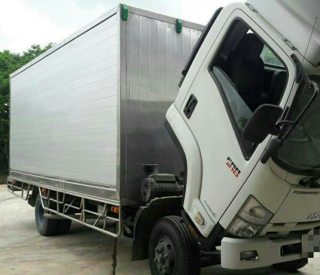 ขายดาวน์ 200,000บ หกล้อ อีซูชุ FRR 210ปี57 ช่วงยาว5.80ม ตู้เปียก สภาพดีสวยบางเดิมๆไม่มีชน ง่ายๆ เปลี่ยนสัณญา เช้า-ซื้อ รับรถกลับบ้านเลยครับ รถสวยเดิมๆน่าใช้