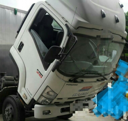 ขายดาวน์ 200,000บ หกล้อ อีซูชุ FRR 210ปี57 ช่วงยาว5.80ม ตู้เปียก สภาพดีสวยบางเดิมๆไม่มีชน ง่ายๆ เปลี่ยนสัณญา เช้า-ซื้อ รับรถกลับบ้านเลยครับ รถสวยเดิมๆน่าใช้