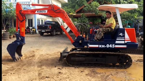 ขายรถขุดKUBOTA KH-045 ขนาดเทียบเท่าPC50(พร้อมลายหัวกระแทก)เก่านอกแท้ญี่ปุ่น(มีเอกสารแจ้งจำหน่าย-โอนลอย)ไม่เคยใช้งานในไทยคับ