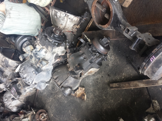 เกียร์ ISUZU ELF ฝาใหญ่