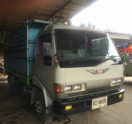 หกล้อ ฮีโน่ FC120ปี40ซุปเปอร์เสีย ดั้มกะบะเรส หัวเก๋งสวยบางสีเดิมๆพายในครบ แอร์เย็นๆ สภาพพร้อมใช้รถวิ่งงานประจำ เล่มทะเบียนพร้อมโอน ขายราคาเบาะ 325,000บ เหมาะสำหรับนักปั้น ครับ