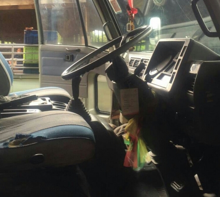 หกล้อ ฮีโน่ FC120ปี40ซุปเปอร์เสีย ดั้มกะบะเรส หัวเก๋งสวยบางสีเดิมๆพายในครบ แอร์เย็นๆ สภาพพร้อมใช้รถวิ่งงานประจำ เล่มทะเบียนพร้อมโอน ขายราคาเบาะ 325,000บ เหมาะสำหรับนักปั้น ครับ