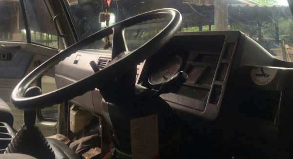 หกล้อ ฮีโน่ FC120ปี40ซุปเปอร์เสีย ดั้มกะบะเรส หัวเก๋งสวยบางสีเดิมๆพายในครบ แอร์เย็นๆ สภาพพร้อมใช้รถวิ่งงานประจำ เล่มทะเบียนพร้อมโอน ขายราคาเบาะ 325,000บ เหมาะสำหรับนักปั้น ครับ