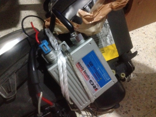 ไฟหน้า JAGUAR X TYPE เป็นซีน่อนสภาพสวยๆใสๆเก่าญี่ปุ่นเเท้คู่ละ