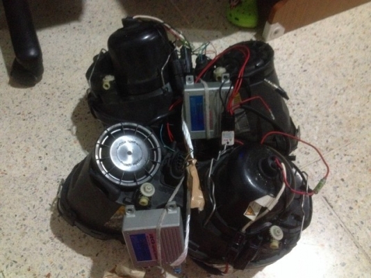 ไฟหน้า JAGUAR X TYPE เป็นซีน่อนสภาพสวยๆใสๆเก่าญี่ปุ่นเเท้คู่ละ