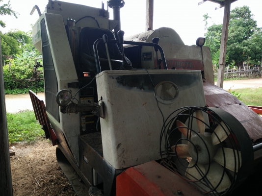 ขายรถเกี่ยวข้าว 60 ใช้งานได้ปกติ