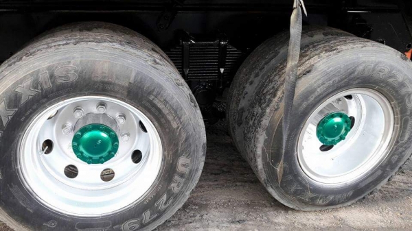 ขายครับ 270 ปี 49 สภาพสวย พร้อมใช้งาน เครื่องเดิม เกียร์เดิม มีระบบลากพ่วง เอกสารเล่มทะเบียนพร้อมโอน ราคา 1,750,000 ต่อรอง ไฟแนนซ์จัดได้ประมาณ 1,400,000 สนใจติดต่อ 0845672050