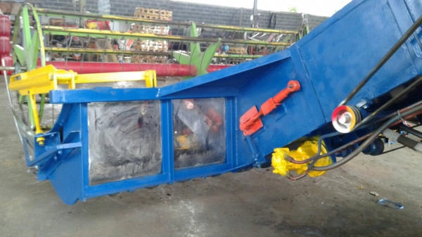 ขายรถเกี่ยวข้าวไทยเส็ง บิ้วใหม่ทังคัน ทำปากไหม่ ทำคอไหม่ ทำตู้ไหม่ อัดโซ่ไหม่ 2 ข้าง เช็คลูกปืนตัวเดินไหม่ เครื่องอีซูสุ 240ไม่มีโบ ปั้มไดกิ้น 23 ตัวเดิน  200 ระบบเกี่ยวแบบปั้มไฮดอลิก มีคายคอ ราคาต่อรองได้ 0929264063